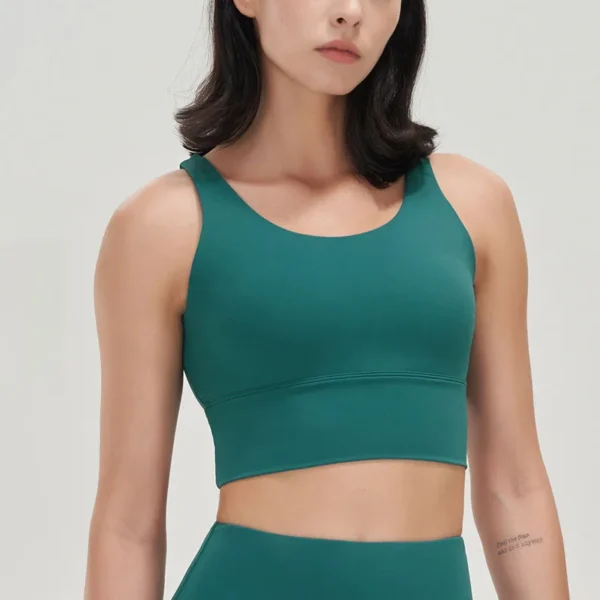 Minimalist Seamless Sports Bra – Emerald Green - Image 8